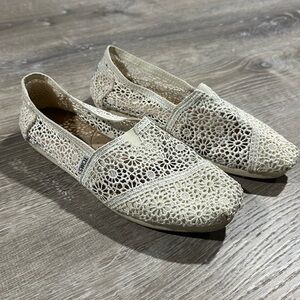 Tom’s Alpargata 3.0 Slip On Natural Moroccan Crochet Size 9.5